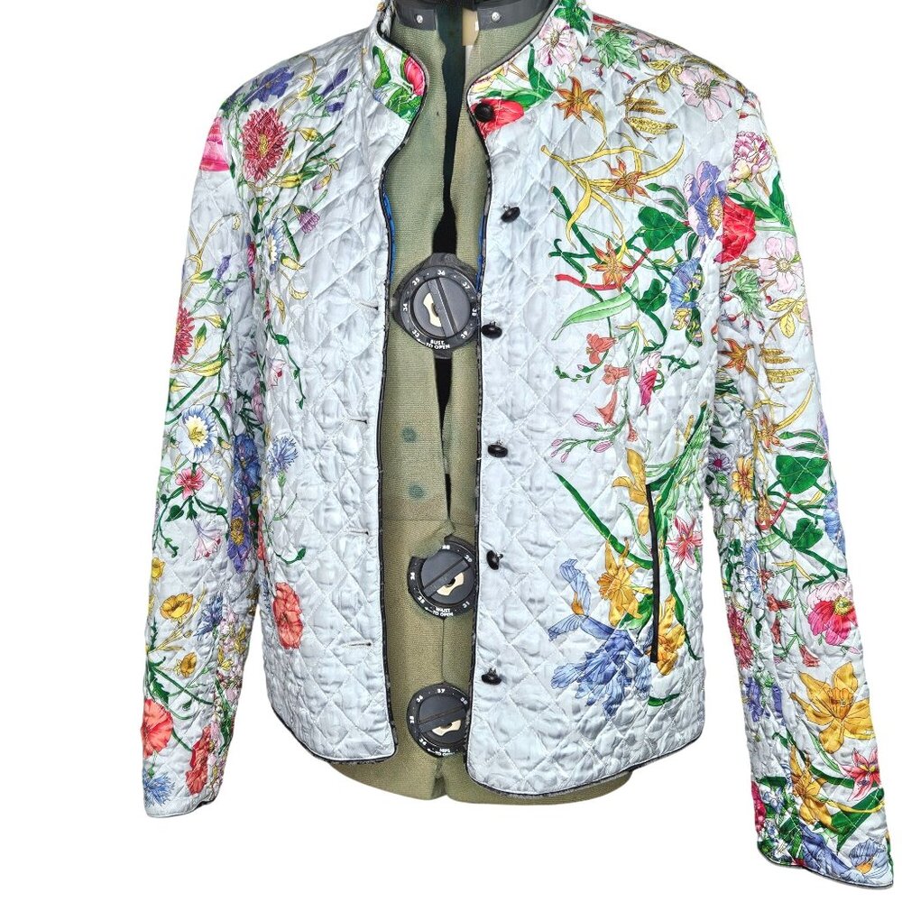 Woman's Bellagioseta light blue boho floral 100% silk button up jacket size L